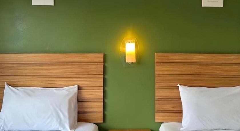 Ponburi Hotel Nan Bagian luar foto