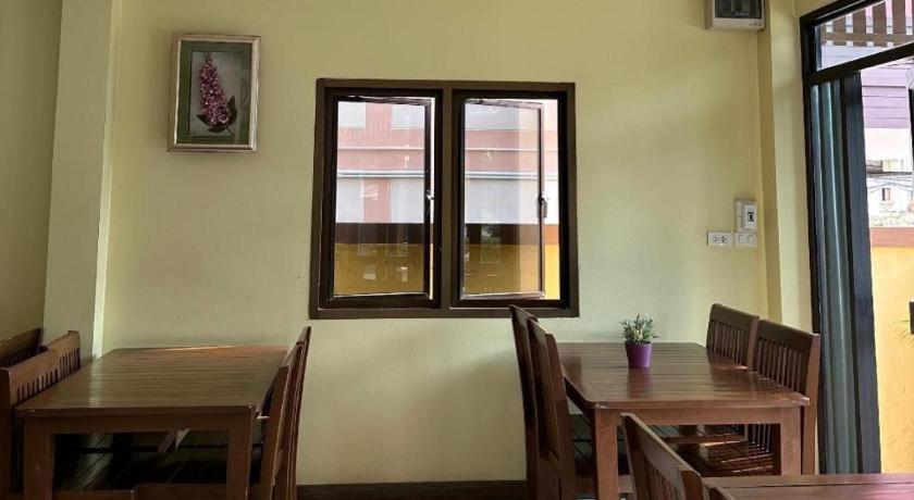 Ponburi Hotel Nan Bagian luar foto