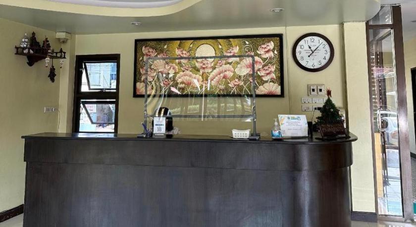 Ponburi Hotel Nan Bagian luar foto