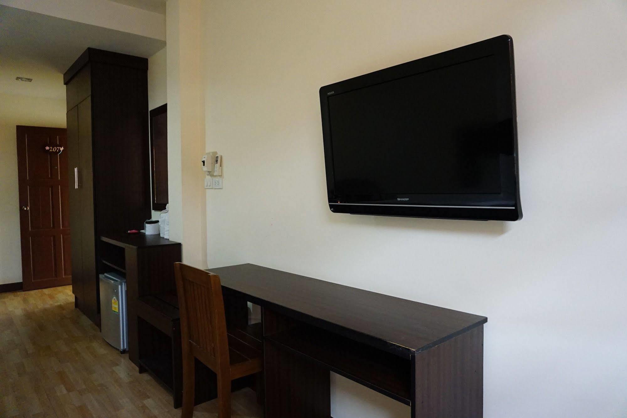 Ponburi Hotel Nan Bagian luar foto